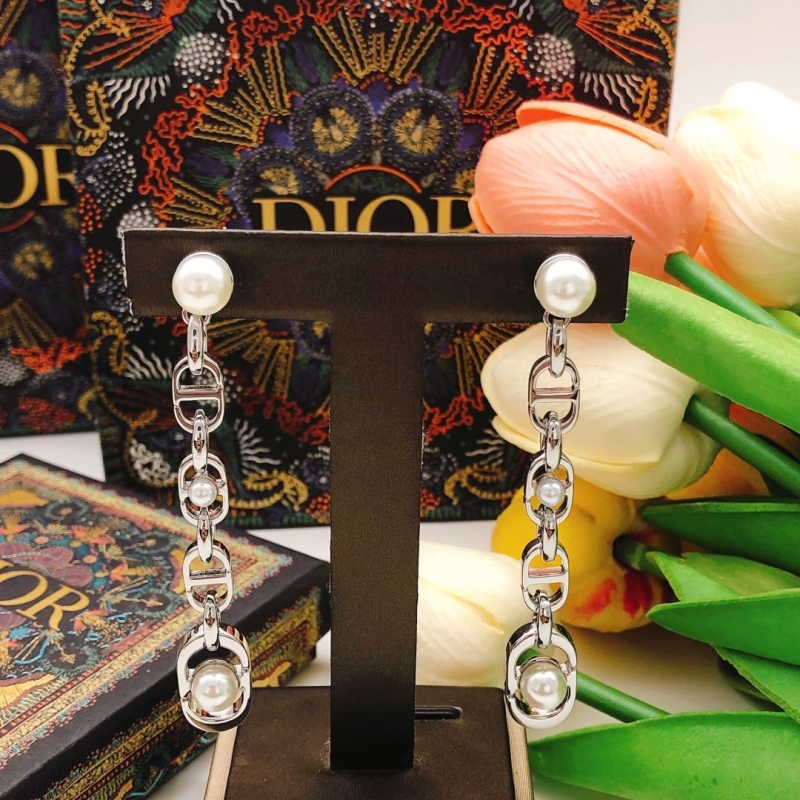 chr1st1an D10r earrings